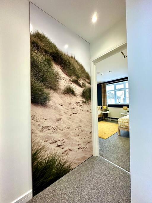 Massive New 8 Bedroom House Sleeps Up To 21 - Accepts Groups - Great Location - Free Parking - Fast Wifi - Smart Tvs - Sleeps Up To 21 People - Close To Bournemouth & Poole Town Centre & Sandbanks Luaran gambar